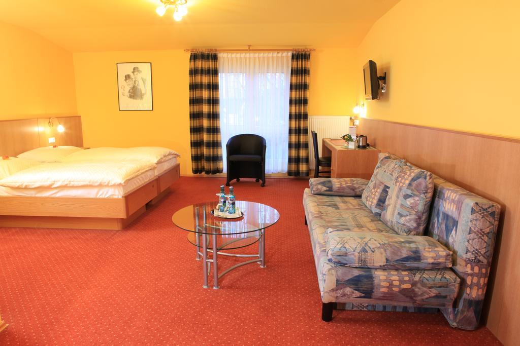 Hotel Kasserolle Siegburg Exteriör bild